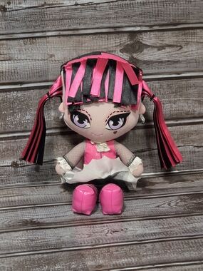 Monster High Draculaura Ragdoll Style Doll